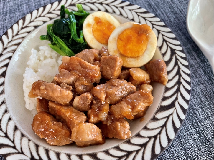 赤酢ルーロー飯